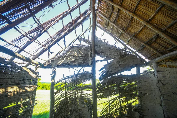 Une Vue Intérieur Une Vieille Maison Dans Parc Ethnologique Archéologique — Photo