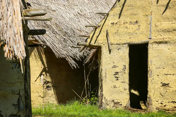 Uma Vista Das Casas Velhas Parque Etnológico Arqueológico Sopot Vinkovci — Fotografia de Stock