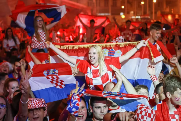 Zagreb Croatia Julho 2018 Torcedores Futebol Croata Comemoram Vitória Das — Fotografia de Stock