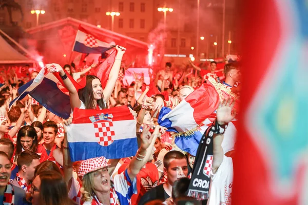 Zagreb Croatia Julho 2018 Torcedores Futebol Croata Comemoram Vitória Das — Fotografia de Stock