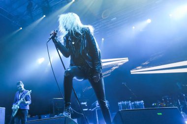 Zagreb, Hırvatistan - 25 Haziran, 2018: İngiliz-Amerikan indie rock grubu Kills göl Jarun, Zagreb, Hırvatistan bulunan 13 Inmusic festivalin ilk günü sırasında Otp dünya sahnesinde gerçekleştirir. 