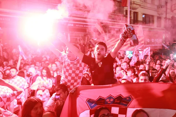 Zagrzeb Chorwacja Lipca 2018 Chorwacki Kibiców Świętuje Zwycięstwo Chorwacja Anglii — Zdjęcie stockowe