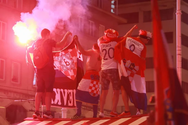 Záhřeb Chorvatsko Července 2018 Chorvatský Fotbalový Fanoušci Slaví Vítězství Chorvatsko — Stock fotografie
