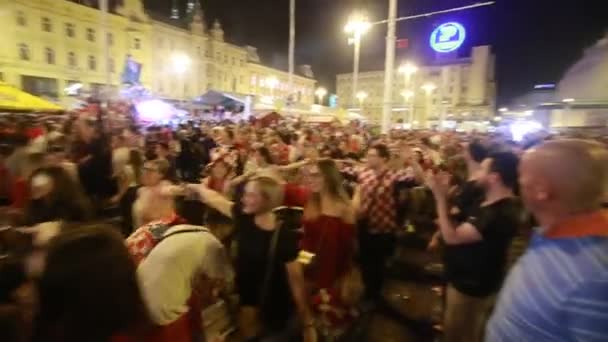 Zagreb Croatia Julho 2018 Torcedores Futebol Croata Comemoram Vitória Das — Vídeo de Stock