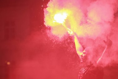 Zagreb, Hırvatistan - 11 Temmuz 2018: Hırvat rap şarkıcısı Marko Lasik - Nered celebrat zafer 2:1 Hırvatistan – İngiltere'de semifinales FIFA Dünya Kupası 2018 Ban Jelacic Meydanı Zagreb, Hırvatistan.
