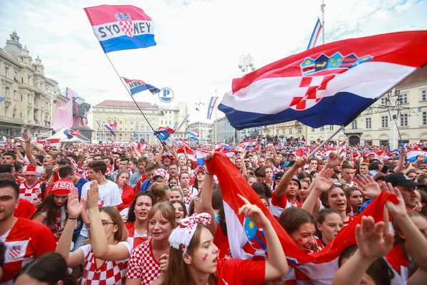 Zagreb Kroatië Juli 2018 Kroatische Voetbal Fans Nationale Ondersteuningsteam Vóór — Stockfoto