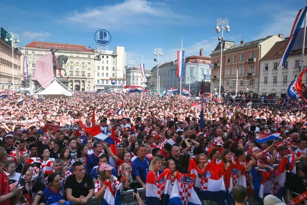 Zagrzeb Chorwacja Lipca 2018 Chorwacki Piłkarz Fanów Wsparcie Drużyny Narodowej — Zdjęcie stockowe