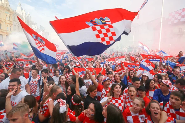 Zagreb Croatia Julho 2018 Torcedores Futebol Croata Celebram Segundo Lugar — Fotografia de Stock