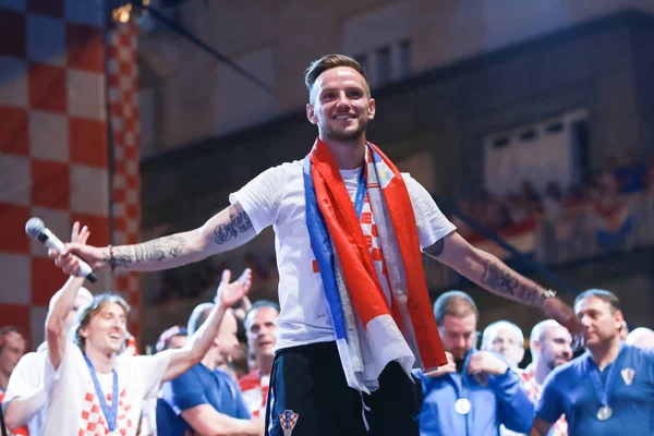 Zagreb, Hırvatistan - 16 Temmuz 2018: Hırvatistan Milli Takımı hoş geldiniz ev kutlama Ban Jelacic meydanında. Ivan Rakitic sahne alanı'ndaki.