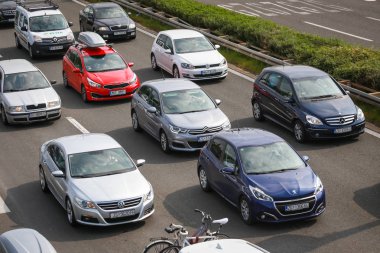 Zagreb, Hırvatistan - 11 Ağustos 2018: Büyük trafik sıkışıklığı nedeniyle çok sayıda turist deniz sahil Hırvatistan Zagreb, Hırvatistan'daki Lucko otoyol otoyol olacak.