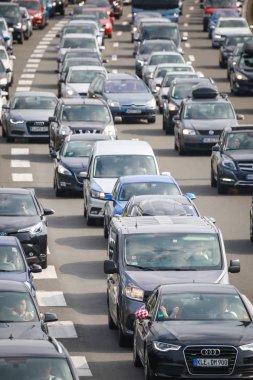 Zagreb, Hırvatistan - 11 Ağustos 2018: Büyük trafik sıkışıklığı nedeniyle çok sayıda turist deniz sahil Hırvatistan Zagreb, Hırvatistan'daki Lucko otoyol otoyol olacak.