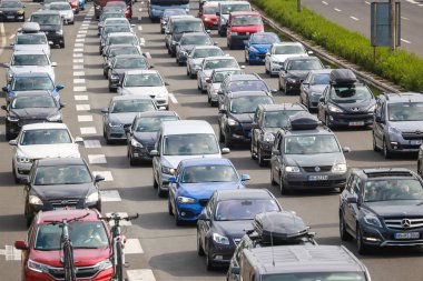 Zagreb, Hırvatistan - 11 Ağustos 2018: Büyük trafik sıkışıklığı nedeniyle çok sayıda turist deniz sahil Hırvatistan Zagreb, Hırvatistan'daki Lucko otoyol otoyol olacak.