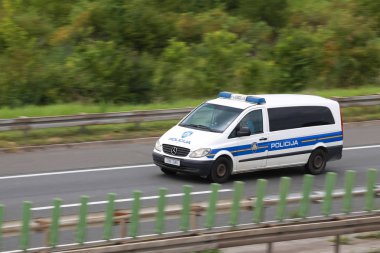 Zagreb, Hırvatistan - 11 Ağustos 2018: hız araba motor yol bypass Zagreb, Hırvatistan'Zagreb, kapat.