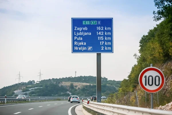Rijeka Croacia Agosto 2018 Tráfico Circunvalación Rijeka Carretera Desde Smrika — Foto de Stock