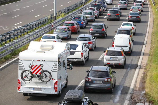 Achteraanzicht Van Verkeersopstopping Lined Auto Geplakt Snelweg Tol — Stockfoto