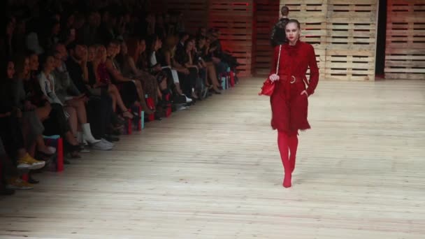 Zagreb Croacia Octubre 2018 Modelos Moda Con Ropa Para Otoño — Vídeo de stock