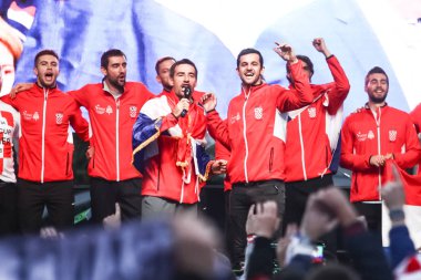 Zagreb, Hırvatistan - 26 Kasım 2018: Hırvatistan Milli tenis takımı hoş geldiniz ev kutlama Ban Jelacic meydanında. Hırvatistan Milli tenis takımı sahne alanı'nda kutluyor.
