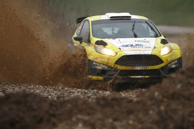 Sveta tepe, Hırvatistan - 25 Kasım 2018. 9 ralli Santa Domenica göster. Janos Szilagyi ve Alexandra Ford Fiesta R5 içinde yarış Varadi kimden Hırvatistan.