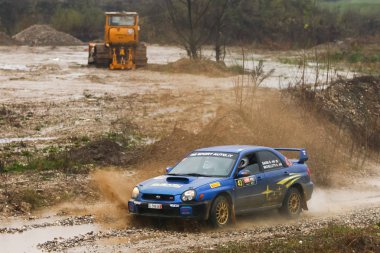 Sveta tepe, Hırvatistan - 25 Kasım 2018. 9 ralli Santa Domenica göster. Giorgio Bassi ve Arianna Subaru Impreza Şti yarış Michelutti İtalya'dan.