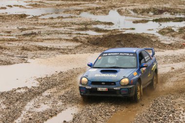 Sveta tepe, Hırvatistan - 25 Kasım 2018. 9 ralli Santa Domenica göster. Giorgio Bassi ve Arianna Subaru Impreza Şti yarış Michelutti İtalya'dan.