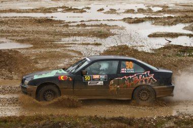 Sveta tepe, Hırvatistan - 25 Kasım 2018. 9 ralli Santa Domenica göster. Mathias Haas ve Birgit Gangl Avusturya Bmw 318is yarış.
