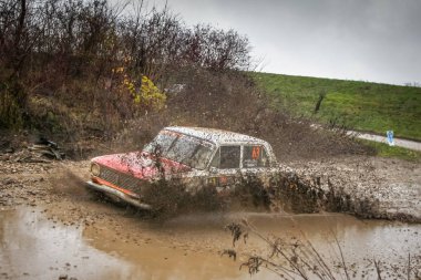 Sveta tepe, Hırvatistan - 25 Kasım 2018. 9 ralli Santa Domenica göster. Tibor Racz ve Viktor Lada 2101 yarış Hetesi kimden Macaristan.