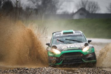 Sveta tepe, Hırvatistan - 25 Kasım 2018. 9 ralli Santa Domenica göster. Ford Fiesta R5 Evo2 Marco Carrara ve Davor Belic yarış.
