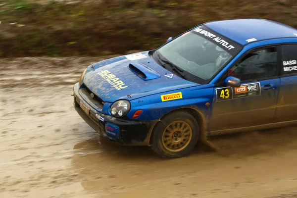 Sveta tepe, Hırvatistan - 25 Kasım 2018. 9 ralli Santa Domenica göster. Giorgio Bassi ve Arianna Subaru Impreza Şti yarış Michelutti İtalya'dan.