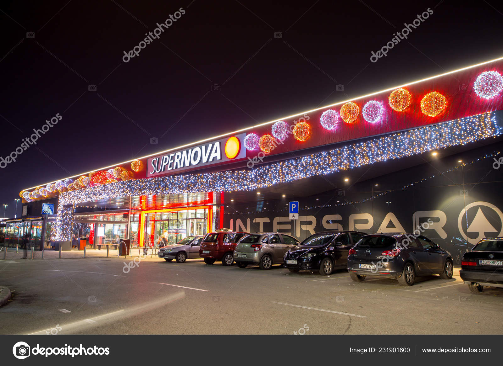 Zagreb Croatia November 2018 Ornated Entrance Supernova Shopping