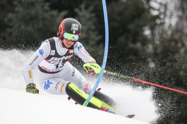 Zagreb, Hırvatistan - 5 Ocak 2019: İtalyan Chiara Costazza, Hırvatistan 'ın başkenti Zagreb' de düzenlenen Audi Fis Alpine Dünya Kayak Şampiyonası Bayanlar Slalom, Kar Kraliçesi Kupası 2019 'da yarıştı.
