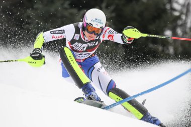 Zagreb, Hırvatistan - 5 Ocak 2019: Fransa 'dan Nastasia Noens, Hırvatistan' ın başkenti Zagreb 'de düzenlenen Audi Fis Alpine Dünya Kayak Şampiyonası Bayanlar Slalom, Kar Kraliçesi Kupası 2019' da yarıştı.