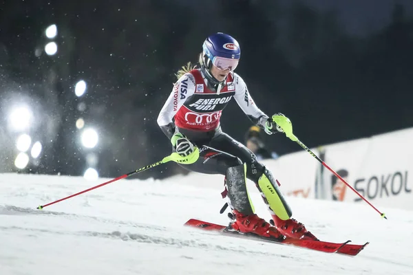 Zagreb, Hırvatistan - 5 Ocak 2019: Audi FIS alp Kayak Dünya Kupası Bayanlar Slalom, kar kraliçesi kupa 2019 Zagrep, Hırvatistan sırasında Mikaela Shiffrin ABD rekabet.