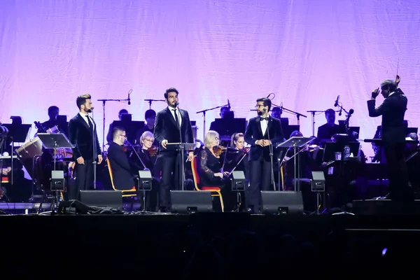Zagreb, Hırvatistan - 21 Aralık 2018: bariton Gianluca Ginoble (23) oluşan Opera üçlüsü ve iki tenorun Piero Barone (25) ve Ignazio Boschetto (23) Il Volo Arena Zagreb, Zagreb performans.