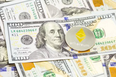 Dolar faturaları üzerinde görüntülenen Cryptocurrency 