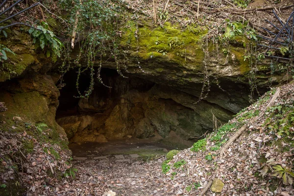 Пещера Ветерница в Медведнице — стоковое фото