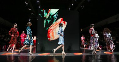 Robert sever moda koleksiyonu