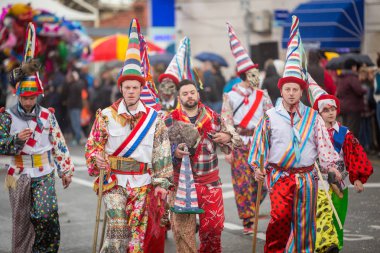 Geleneksel karnaval geçit töreni