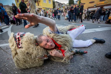 Geleneksel karnaval geçit töreni