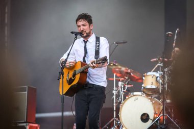 Frank Turner & Uyuyan Ruhlar