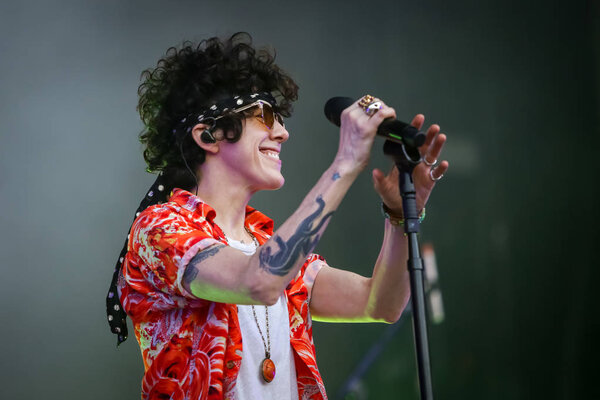 Перголицци, Лаура
 