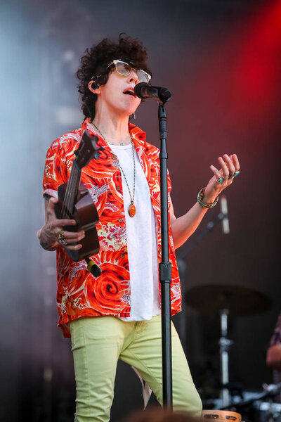 Перголицци, Лаура
 