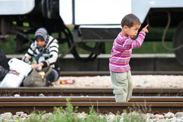 Syrische flüchtlinge in dugo selo — Stockfoto