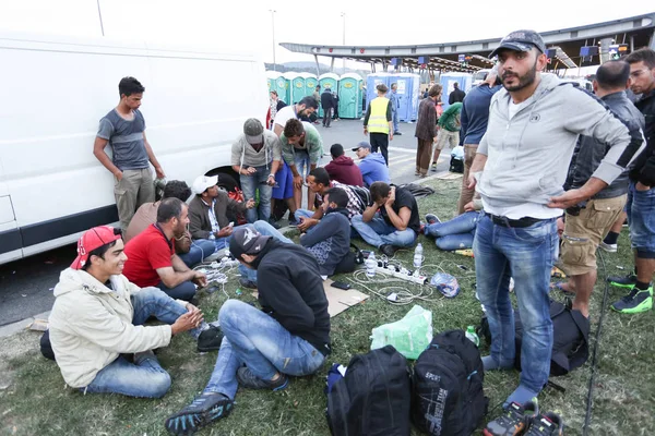 Refugiados sirios en la frontera eslovena — Foto de Stock