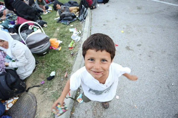 Réfugiés syriens à la frontière slovène — Photo