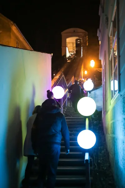 Zagreb Croácia Março 2018 Festival Luzes Pessoas Nas Escadas Para — Fotografia de Stock