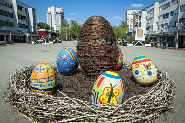 Velika Gorica Croacia Abril 2017 Una Escultura Huevos Pascua Nido — Foto de Stock
