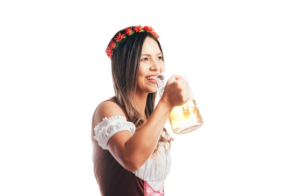 Mujer Bávara Celebrando Oktoberfest Aislado Sobre Fondo Blanco —  Fotos de Stock