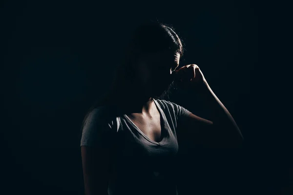 Mulher Triste Quarto Escuro Conceito Depressão Transtorno Ansiedade — Fotografia de Stock