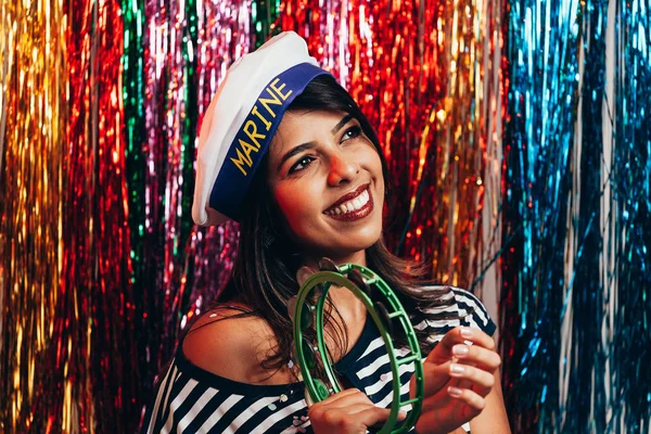 Wanita Muda Mengenakan Kostum Pelaut Merayakan Pesta Karnaval — Stok Foto