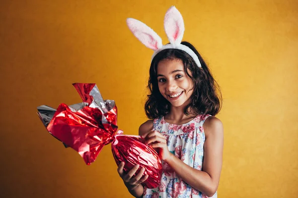 Criança Bonita Usando Orelhas Coelho Dia Páscoa Fundo Cor Menina — Fotografia de Stock